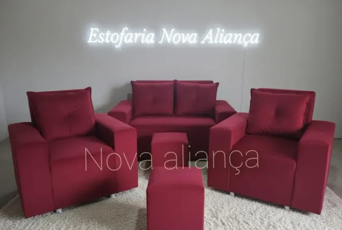 Kit 2 poltrona 1 sofá de 2 lugares <br>Poltrona 01 lugar<br>Poltrona 01 lugar <br>3 puff de b