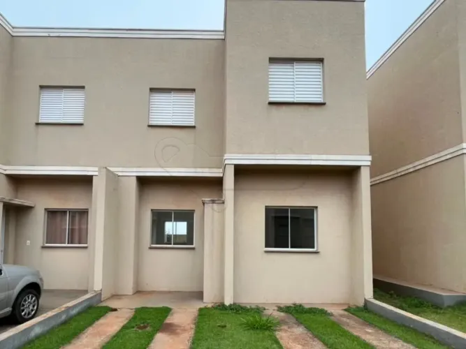 Casa em Condomínio com 02 quartos no Condomínio Residencial Villaggio Mielli.