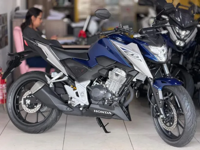 HONDA CB 300F TWISTER ABS