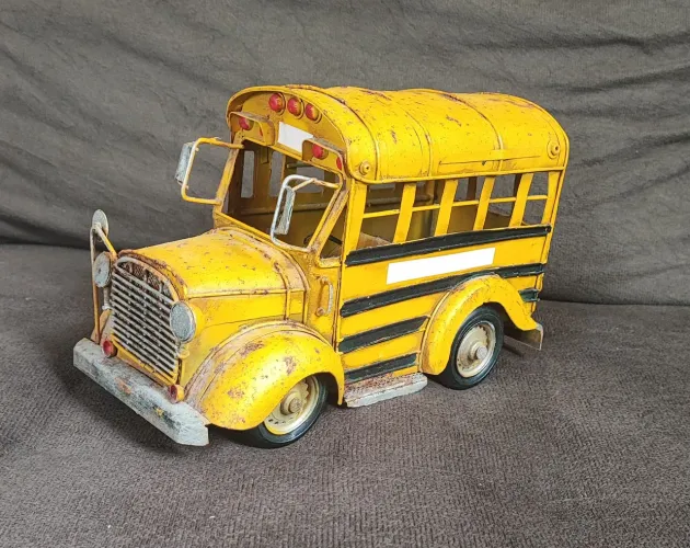 Ônibus padrão escolar. Item para decoração e colecionismo 