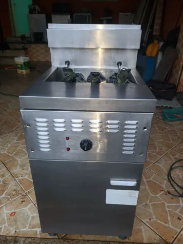 FRITADEIRA ELÉTRICA TEDESCO , 9.000W , 220V, 3 CESTOS, ÁGUA E ÓLEO 