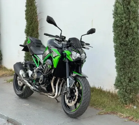 Kawasaki Z 900 2022