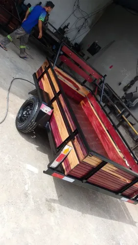 Reboque modelo fazendinha