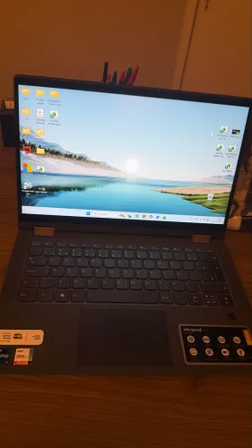 Notebook touch em ótimo estado de conservação