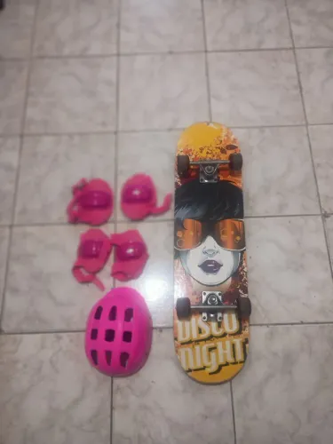 VENDO SKATE FEMININIO