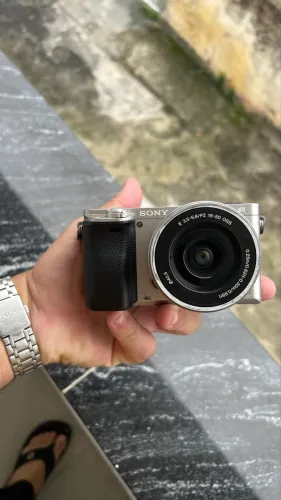 Câmera Sony a6000