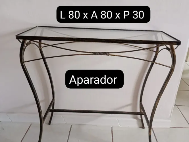 Aparador de metal