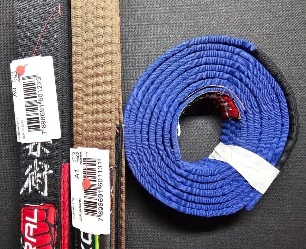 Faixa Koral Jiu Jitsu Nova - Cores e Tamanhos Variados