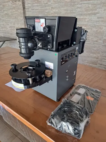 (NOVA) Máquina de Fazer Salgados Modeladora Compacta Pop 4.0