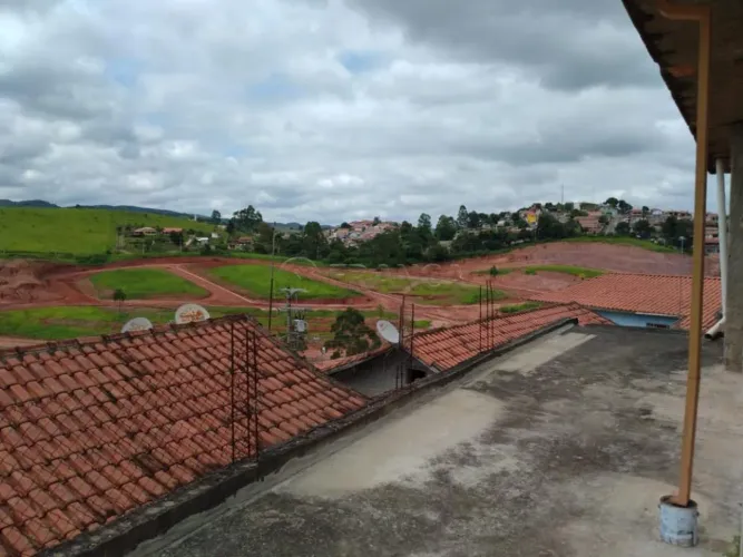 Casa à Venda - Santa Branca/SP