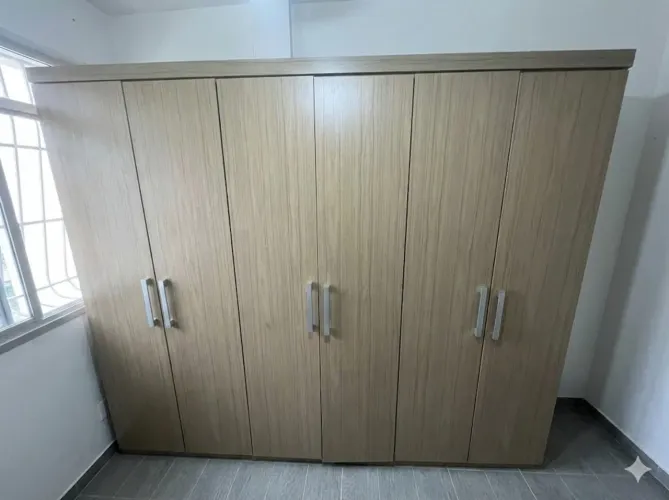 Guarda-Roupas 6 Portas Marrom Claro (2,5m largura)