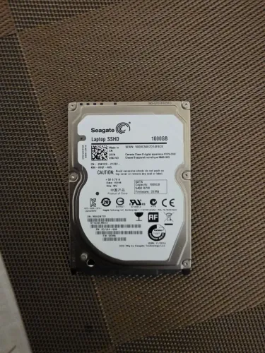 HD Híbrido SSHD Seagate Laptop 1TB - 100% Saudável (ST1000LM014)