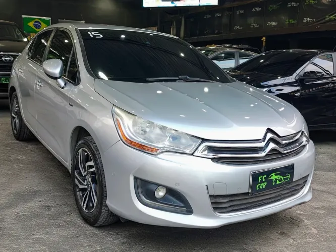 Citroen C4 Lounge Exclusive 1.6 Turbo Flex Aut. 2015