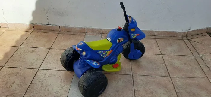 Moto elétrica infantil menino