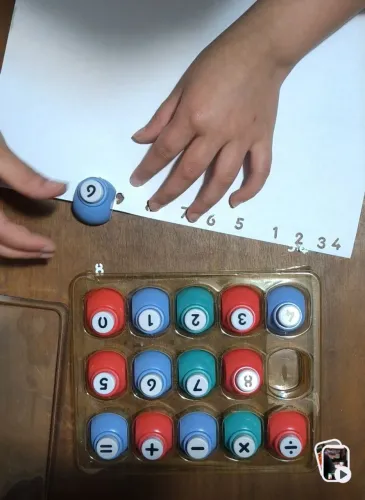 Kit furadores números e letras para professor e artesanato 