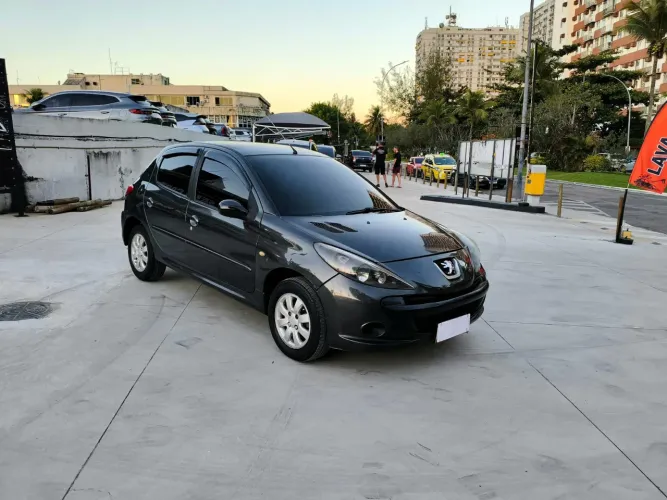 Peugeot 207 XR Sport 1.4 Flex 8V 5P 2011