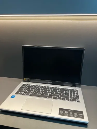Vendo Notebook Acer Aspire 3