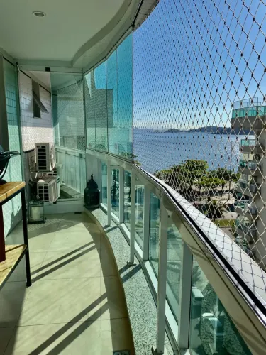 Excelente apartamento de 135 m2, com 3 suítes em Charitas para locação