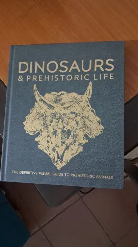 Livro Dinosaurs and Prehistoric Life - DK Smithsonian