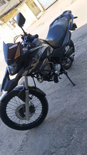 Lindisima XRE 300 adventure muito conservada