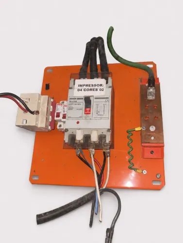 Painel Elétrico Montado c/ Disjuntor Caixa Moldada Tripolar 100A Steck + Contator + Barram