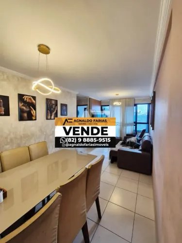 Vendo lindo apartamento na priemira quadra da praia da Ponta Verde - Maceió - AL