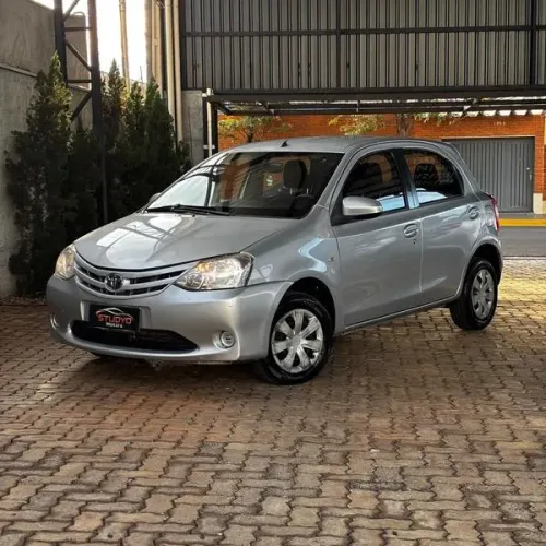 Toyota Etios XS 1.5 Flex 16V 5P Mec. 2014