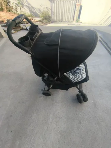 Carrinho de bebê marca Voyage