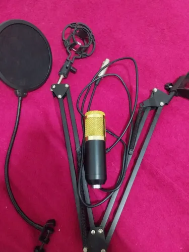 Kit Estúdio Profissional Completo - Microfone Condensador + Braço Articulado + Pop Filter