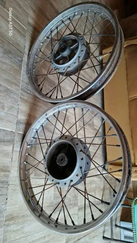 Par De Rodas Raiadas Originais Para Honda Cg 150 Start 2015