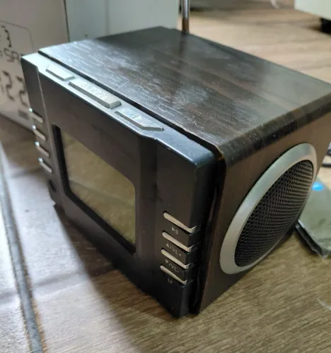 Rádio Relógio Digital HONBLE com Despertador, Rádio FM e Controle Remoto