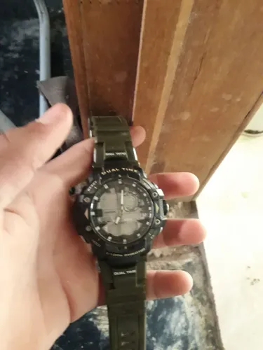 Relojo pro seu dia dia novo so folta bateria no preço bom pra vocés levo ate alcantara vem