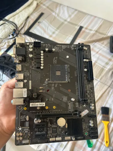 Placa mãe GIGABYTE A320M-S2H+ Memória patriot 4gb DDR4 2400MHZ