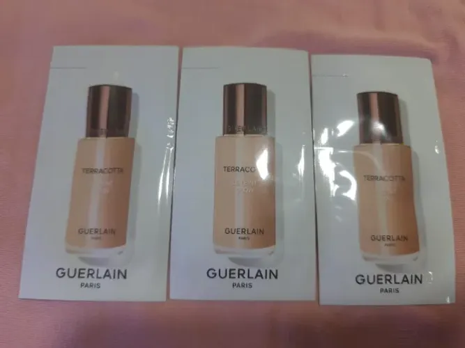 Kit 3 Amostras Base Guerlain Terracotta Le Teint Glow - Cor 3N Neutral (0,5ml cada)