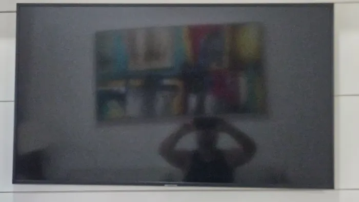 TV Samsung 65 polegadas Crystal UHD 4K com 3 meses de uso e tela queimada (com defeito)