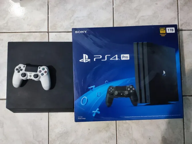 PlayStation 4 pro 1 tera