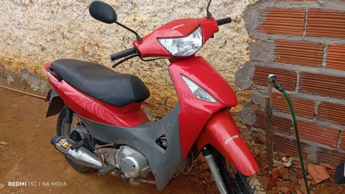 Moto a venda