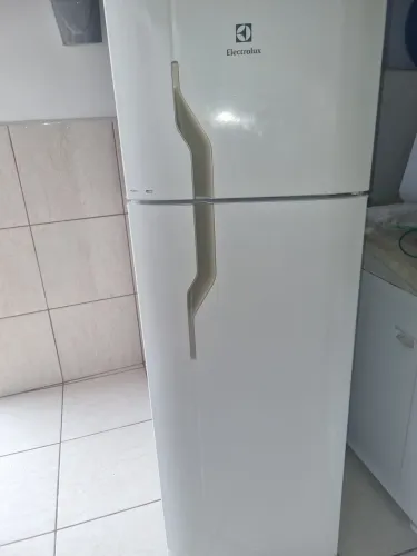 Vendo geladeira 