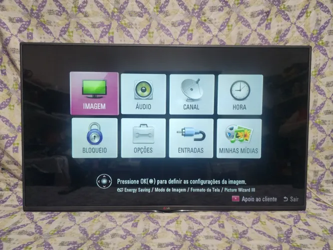 Tv LG 49" (Não é Smart)