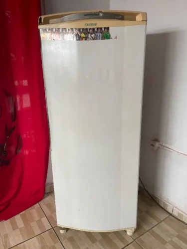 Vendo geladeira cônsul 280 litros frosfree