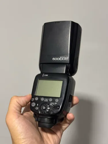 Flash Canon Speedlite 600EX-RT Original com Rádio Transmissor