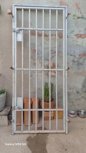 Grade de porta 