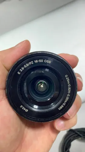 Lente do kit Sony 16-50mm APSC E-mount