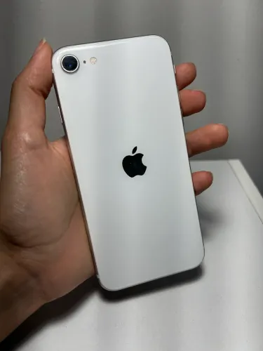 Iphone SE 2020 (2ª geração) bem conservado