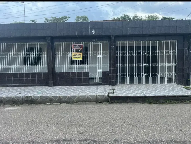 Casa de 4/4 02 Suítes. R$1.800