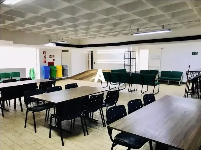 Prédio com 1.016m² à venda no Centro