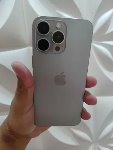 IPhone 15 pro max 512 gb telefone muito novo!