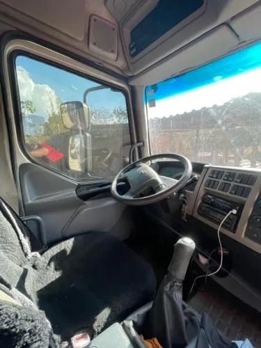 VM 270 , caminhão bitruck