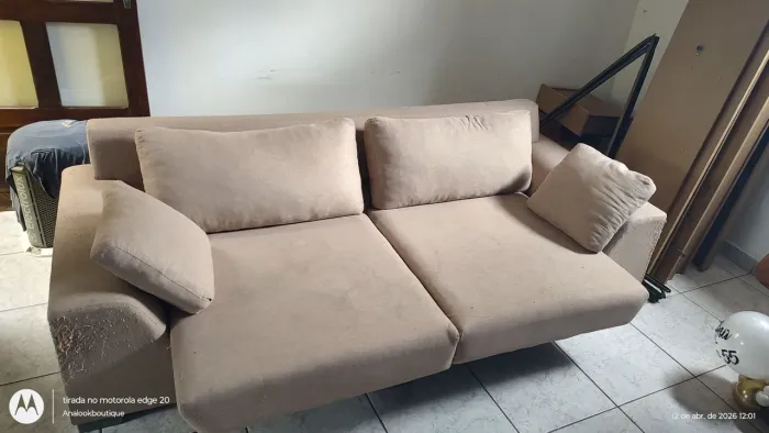 Sofa retratio em linho 