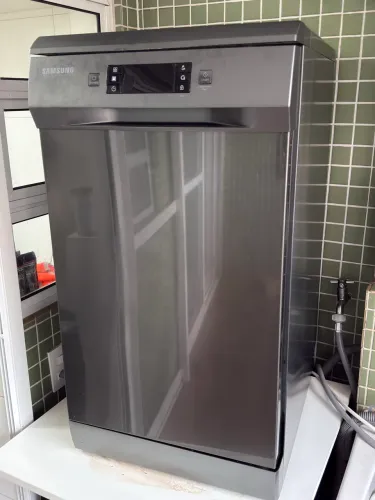 Lava louças Samsung Black Inox 10 serviços